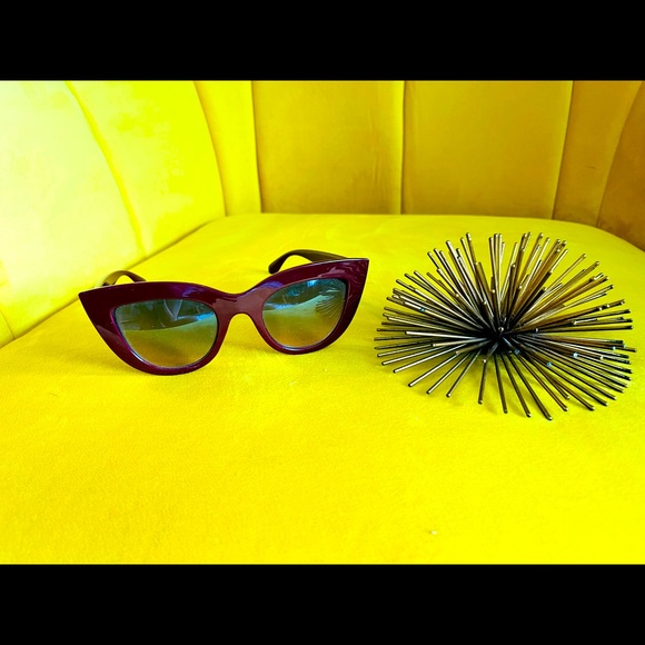 Francesca's Collections Accessories - ☀️Francesca’s maroon cat eye sunglasses